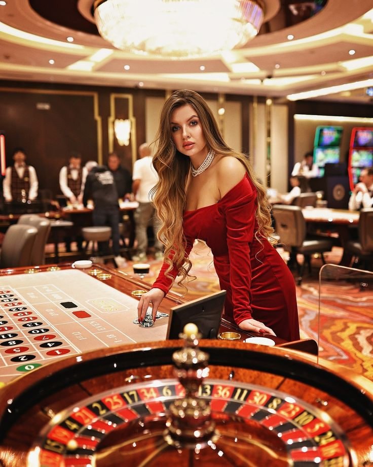 Roulette wheel spinning in real time